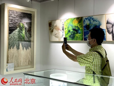 &ldquo;《中國(guó)民族工藝美術(shù)年鑒》邀請(qǐng)展&rdquo;在京開(kāi)幕